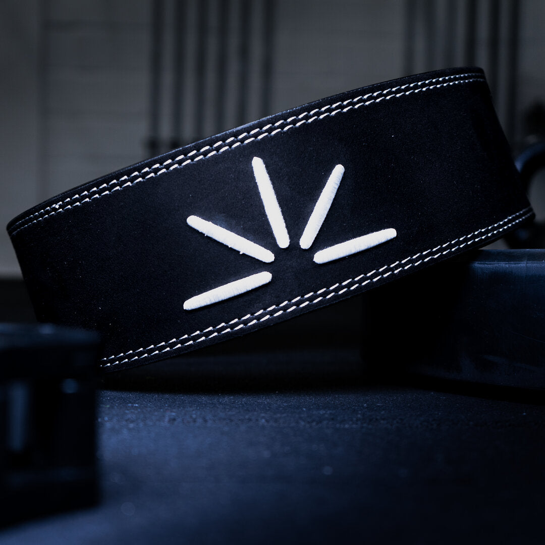 Sort Trackfie lever belt set bagfra med bæltet skråt